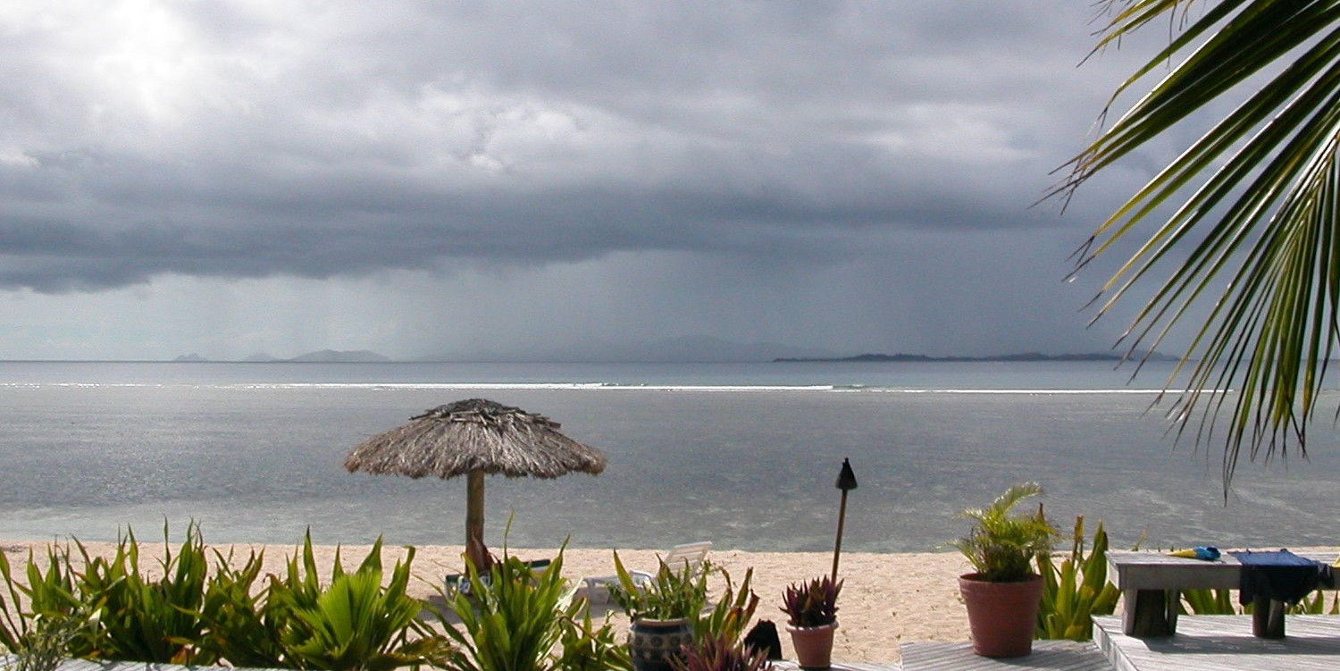 seedicksurf.com - Daily Hot shot - Maui Surf Report