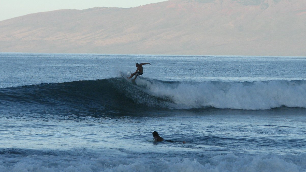 seedicksurf.com - Maui Daily Surf shots and the Maui surf report!!