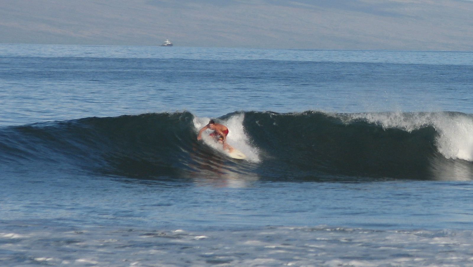 seedicksurf.com - Maui Daily Surf shots and the Maui surf report!!