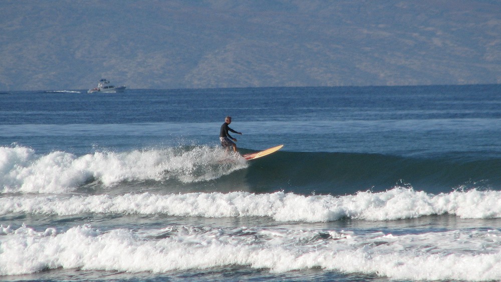 seedicksurf.com - Maui Daily Surf shots and the Maui surf report!!