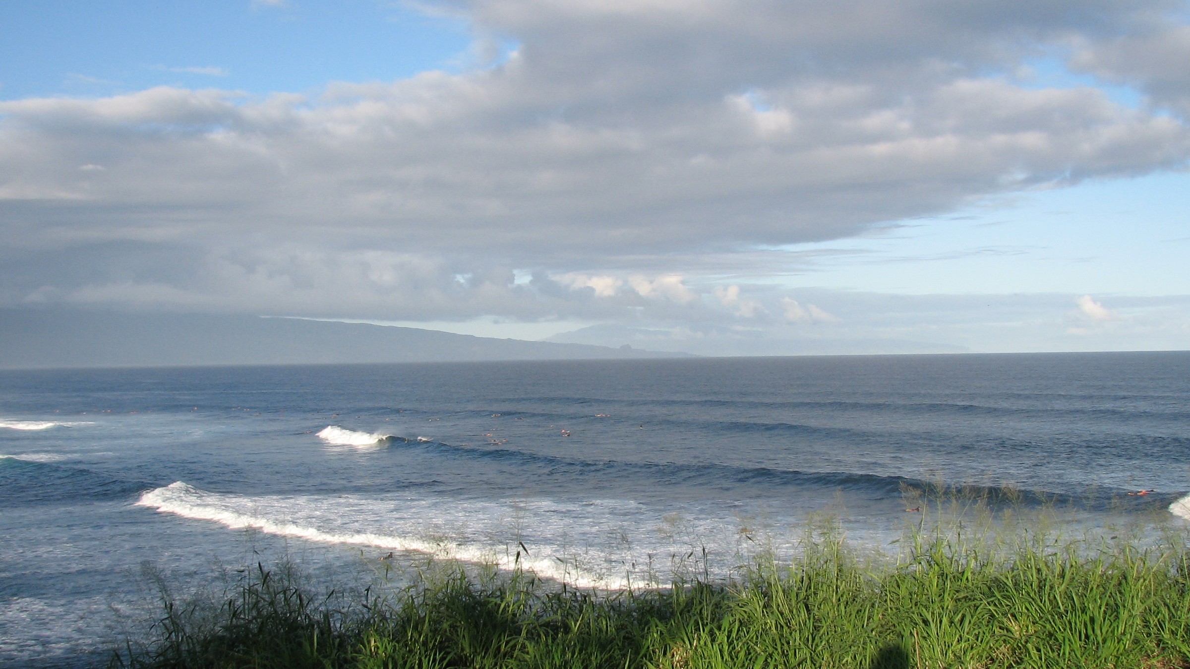 seedicksurf.com - Maui Daily Surf shots and the Maui surf report!!