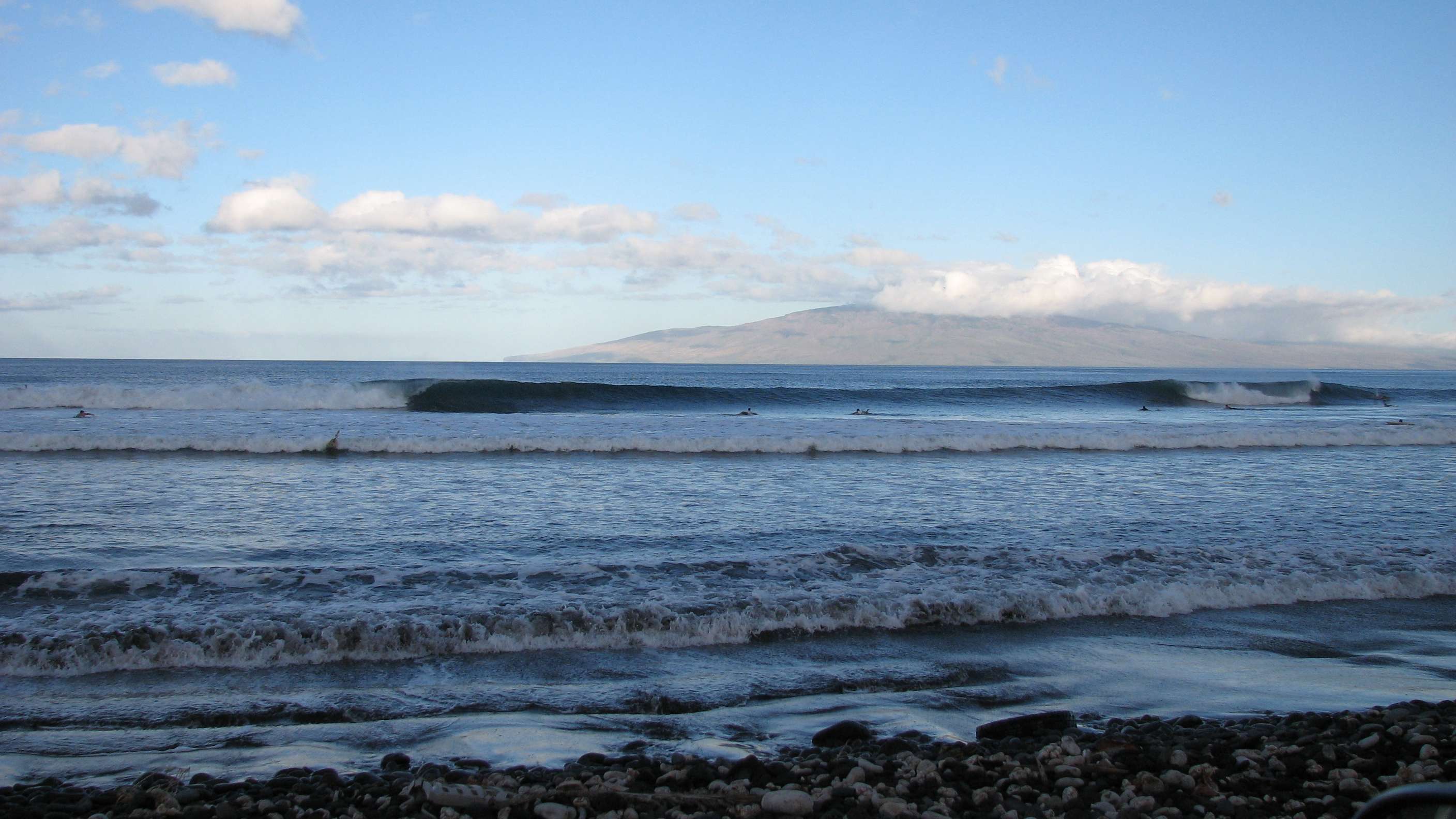 seedicksurf.com - Maui Daily Surf shots and the Maui surf report!!