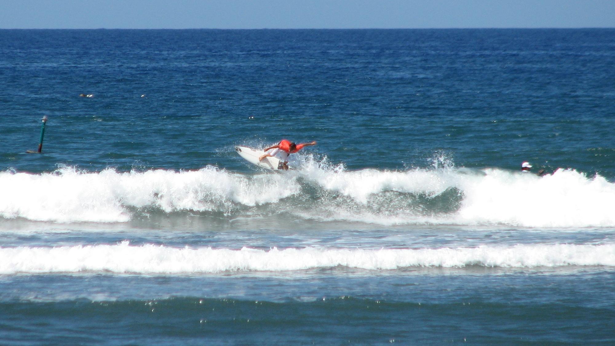 seedicksurf.com - Maui Daily Surf shots and the Maui surf report!!