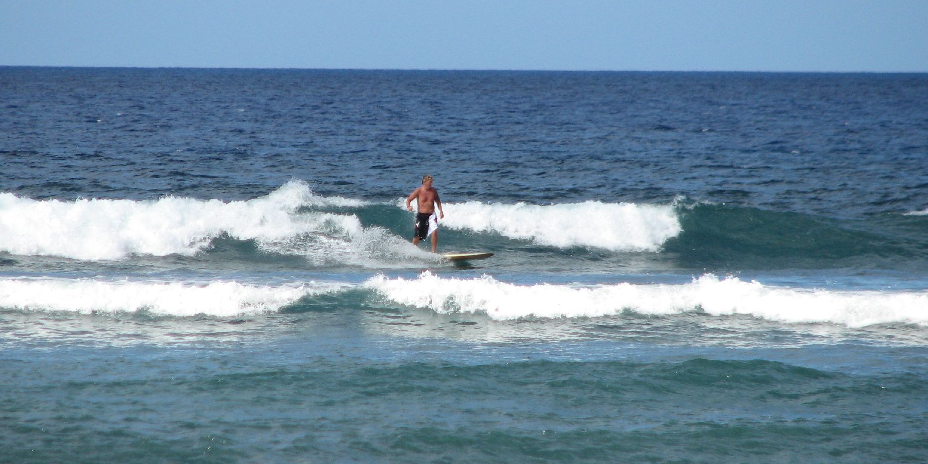 seedicksurf.com - Maui Daily Surf shots and the Maui surf report!!