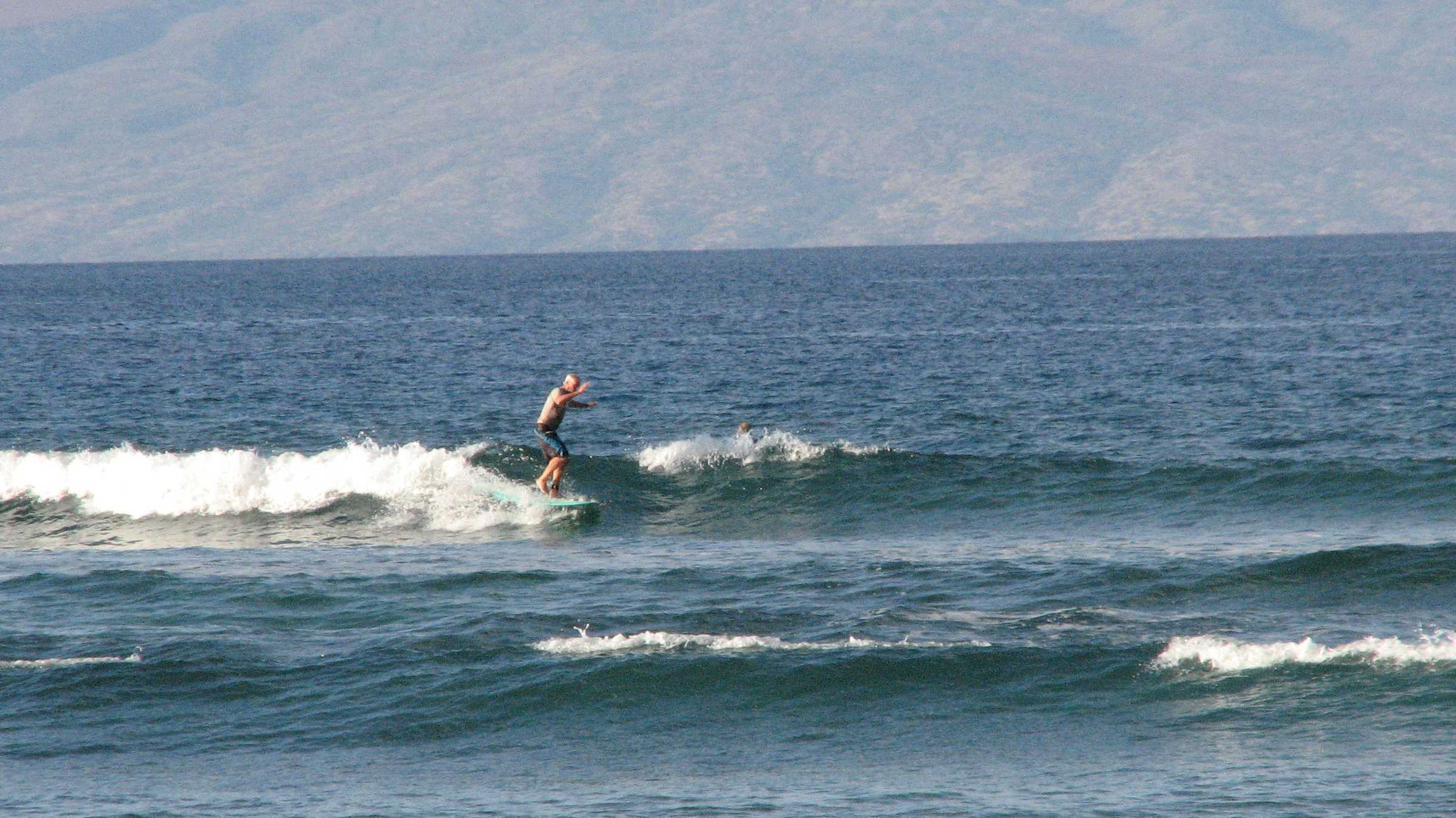 seedicksurf.com - Maui Daily Surf shots and the Maui surf report!!