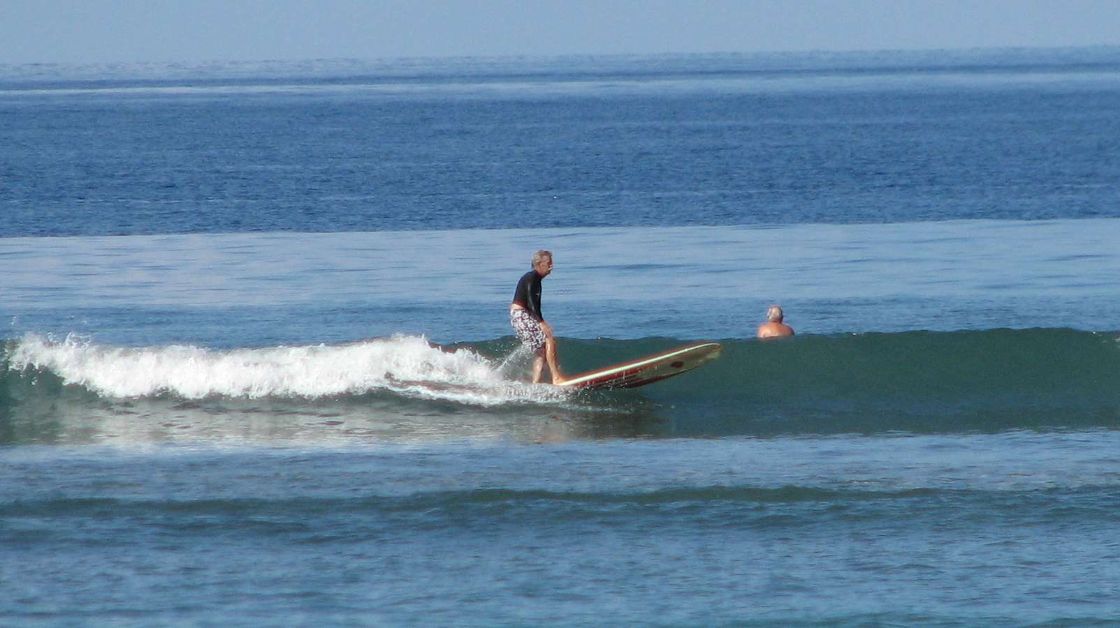 seedicksurf.com - Maui Daily Surf shots and the Maui surf report!!