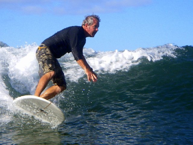 seedicksurf.com - Maui Daily Surf shots!!