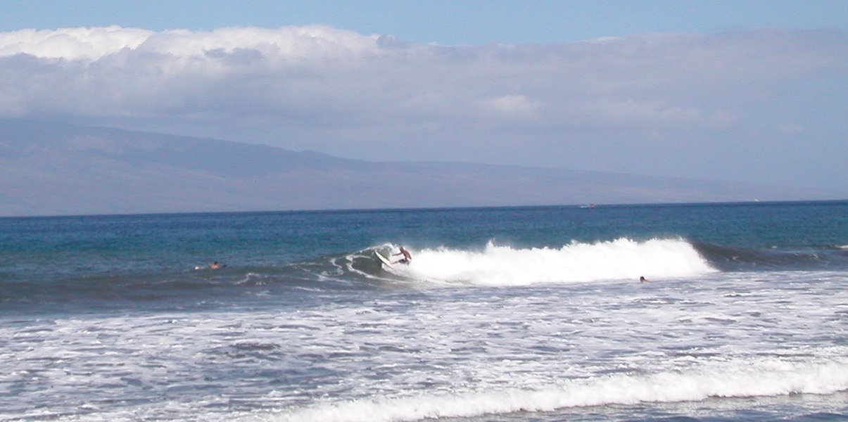 seedicksurf.com - Maui Daily Surf shots and the Maui surf report!!
