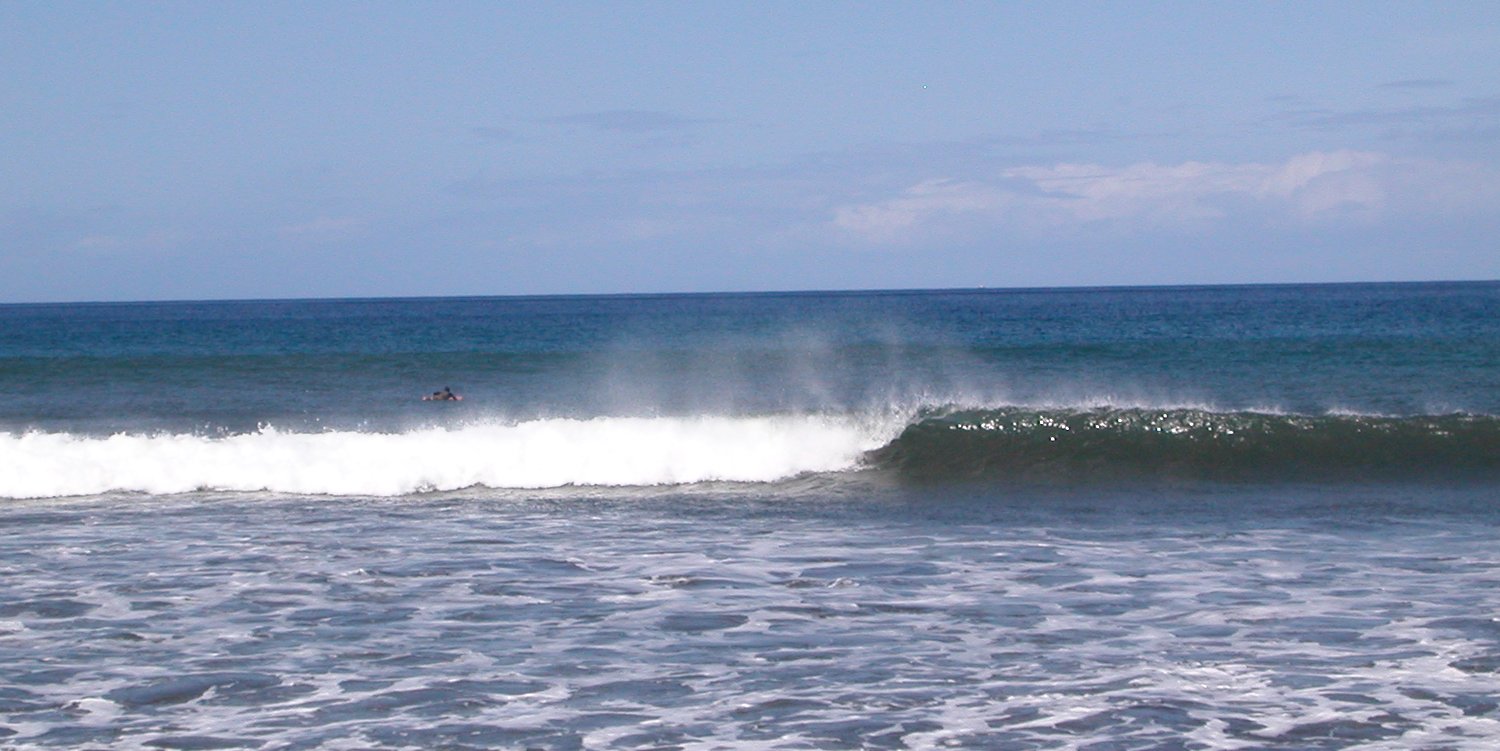 seedicksurf.com - Maui Daily Surf shots and the Maui surf report!!