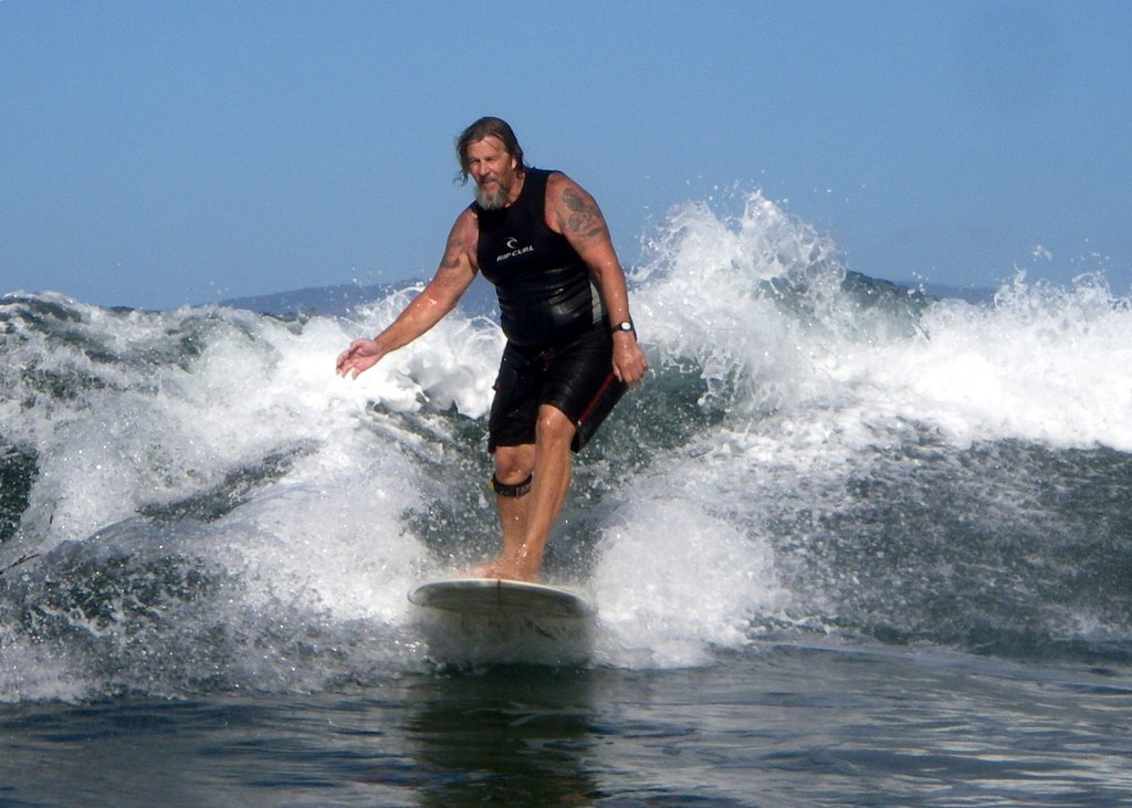 seedicksurf.com - Maui Daily Surf shots and the Maui surf report!!