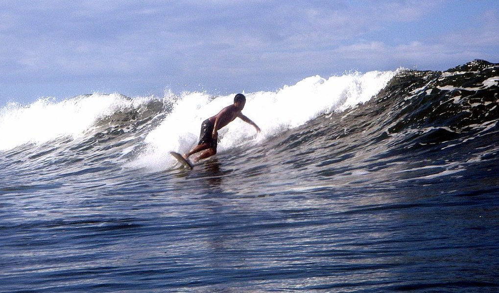 seedicksurf.com - Maui Daily Surf shots and the Maui surf report!!