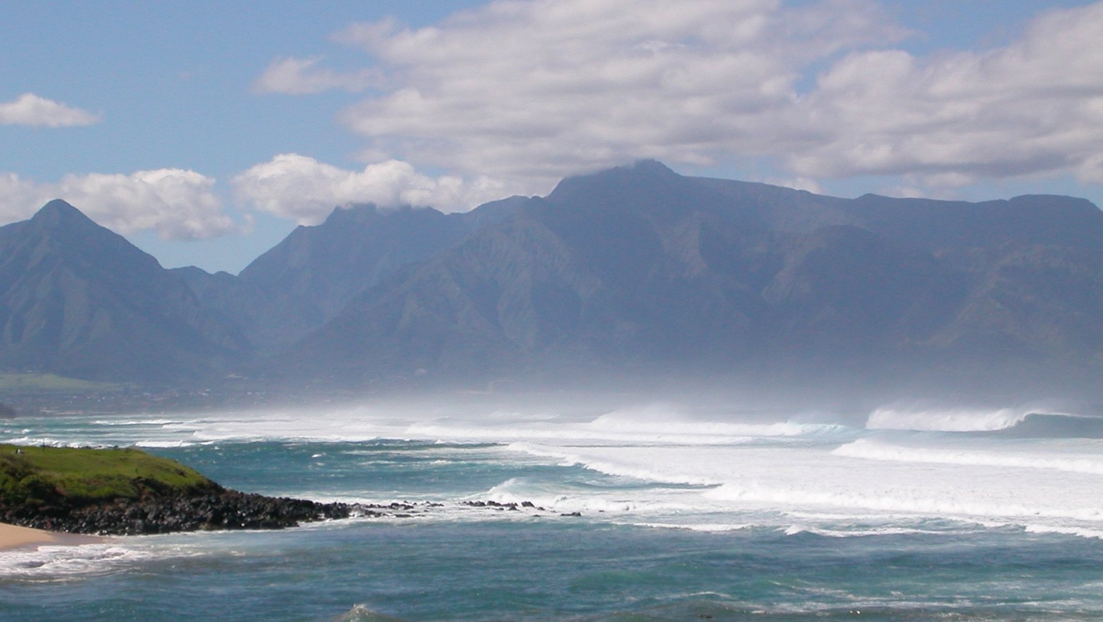 seedicksurf.com - Maui Daily Surf shots and the Maui surf report!!