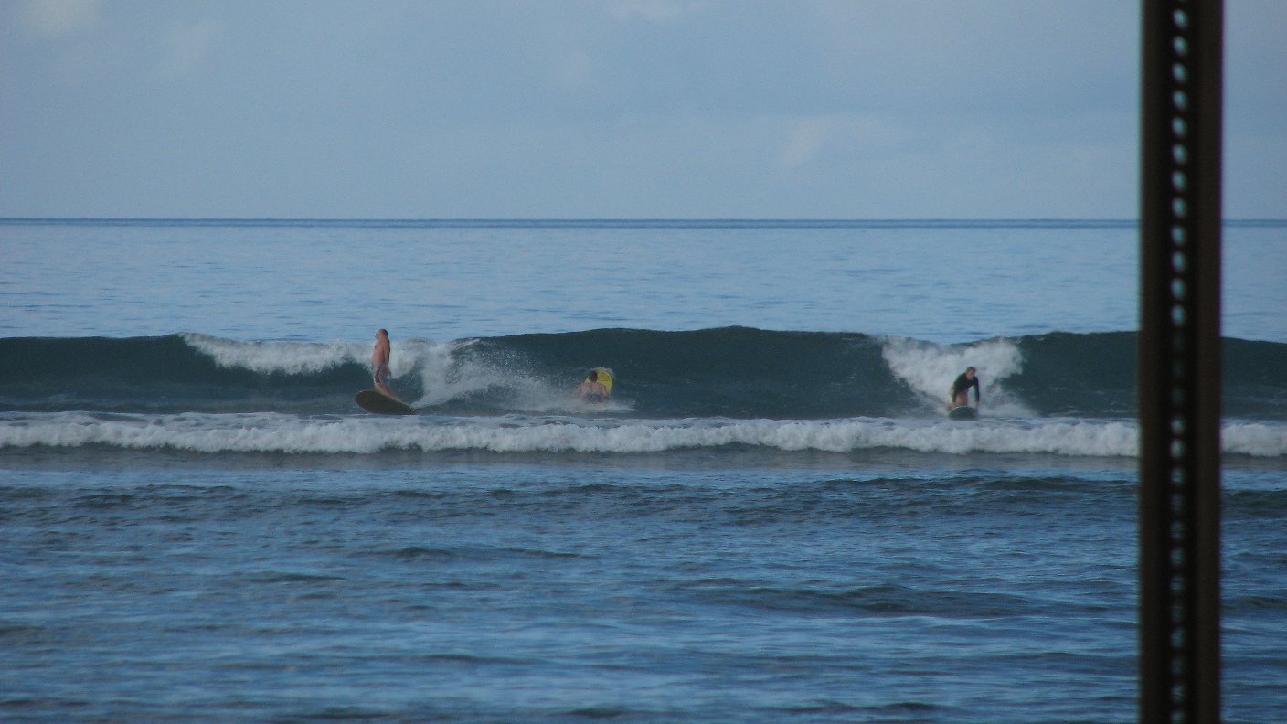 seedicksurf.com - Maui Daily Surf shots and the Maui surf report!!