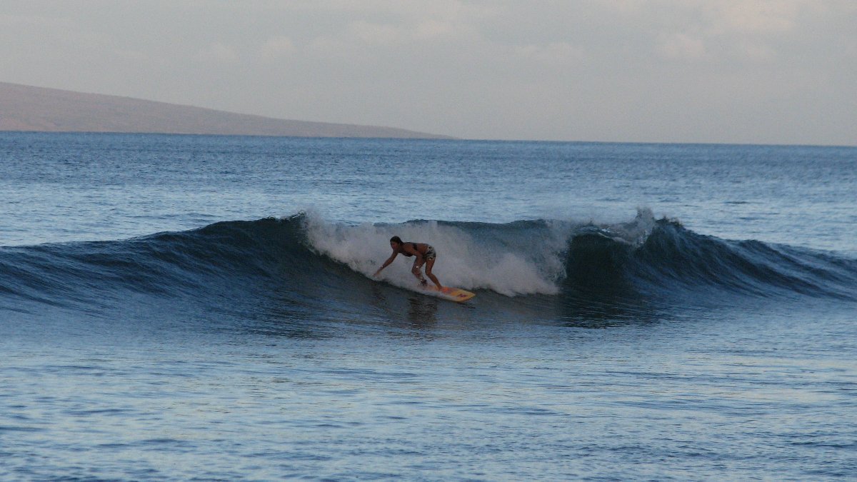 seedicksurf.com - Maui Daily Surf shots and the Maui surf report!!