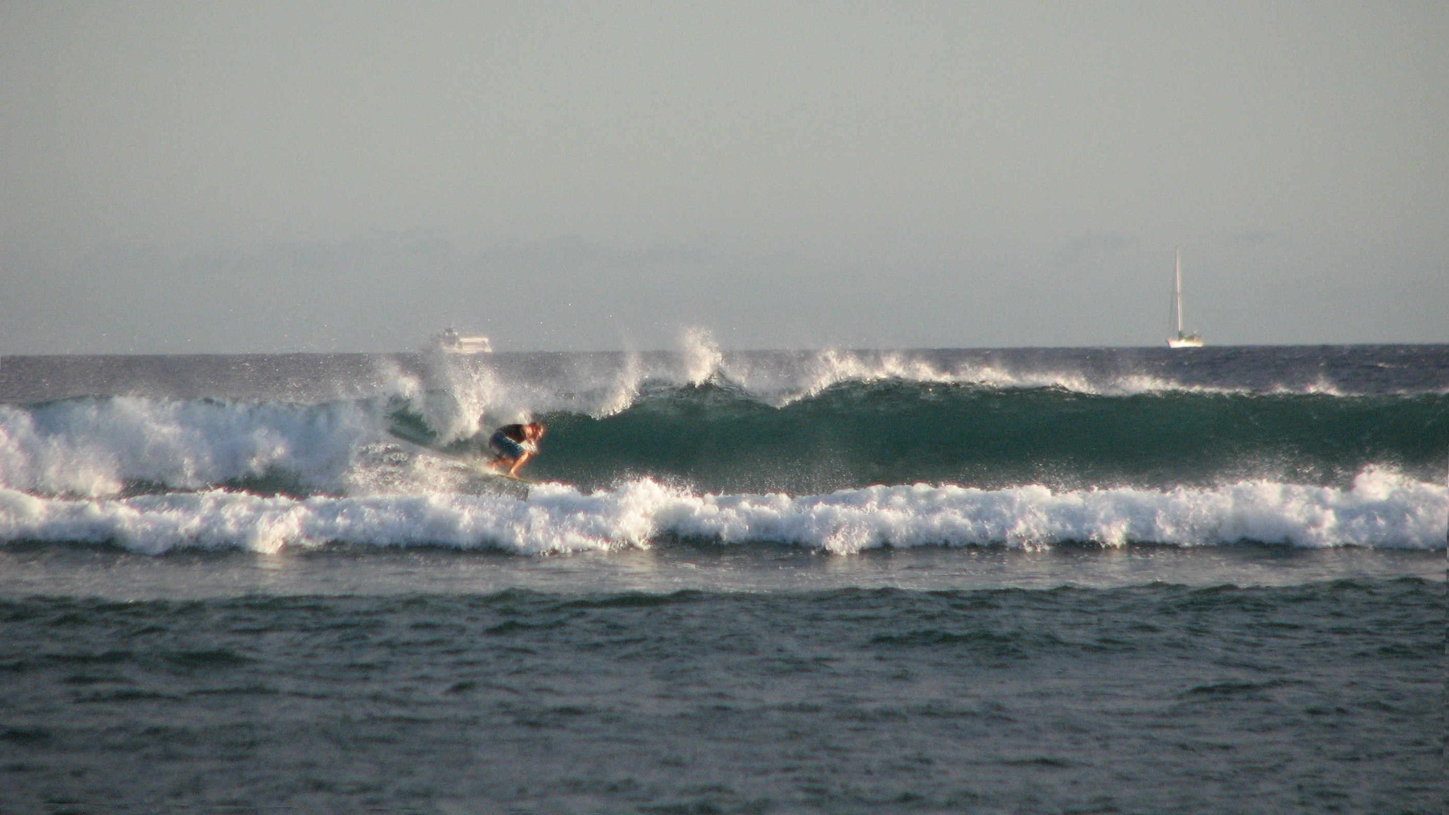 seedicksurf.com - Maui Daily Surf shots and the Maui surf report!!
