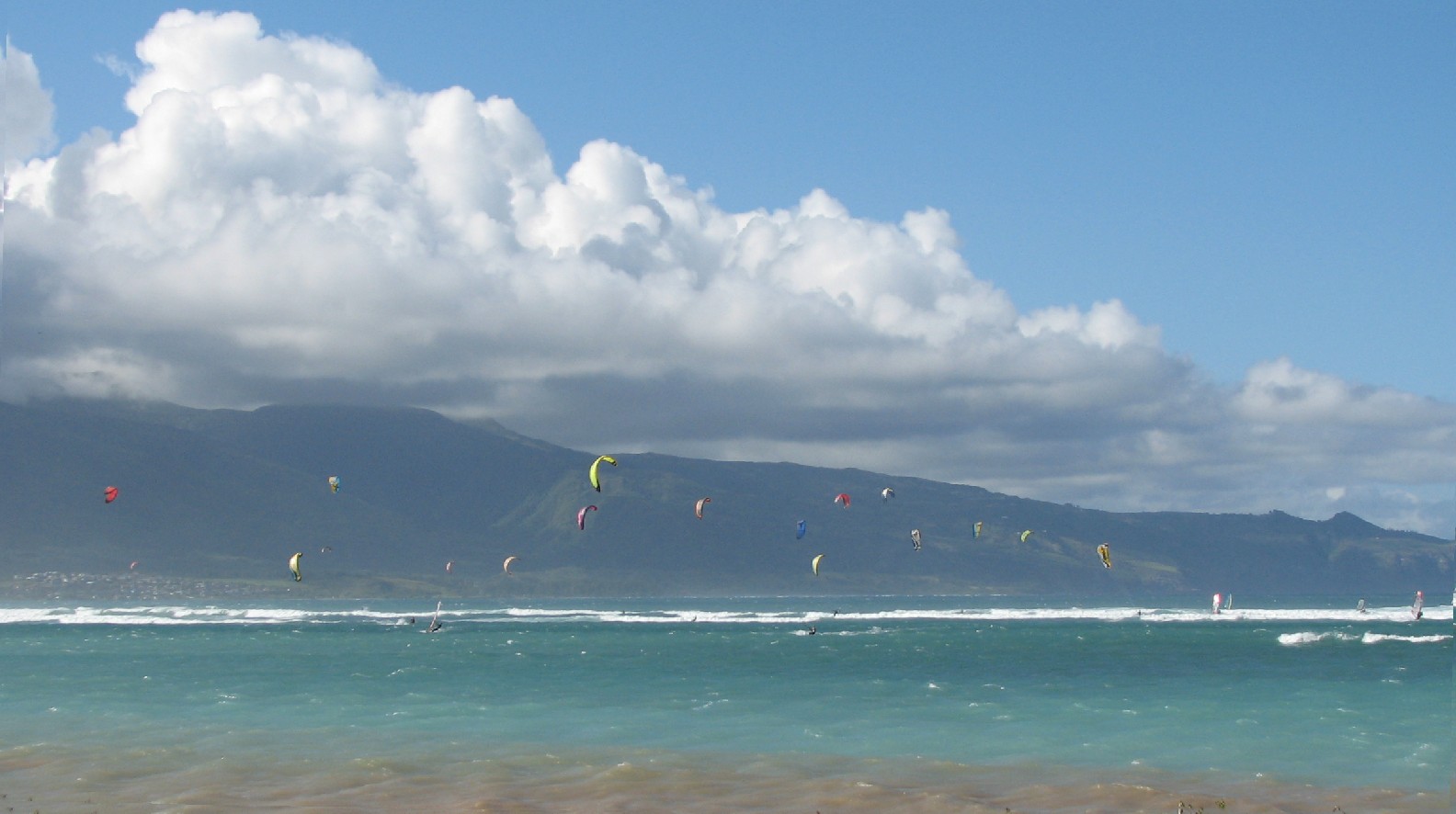 seedicksurf.com - Maui Daily Surf shots and the Maui surf report!!