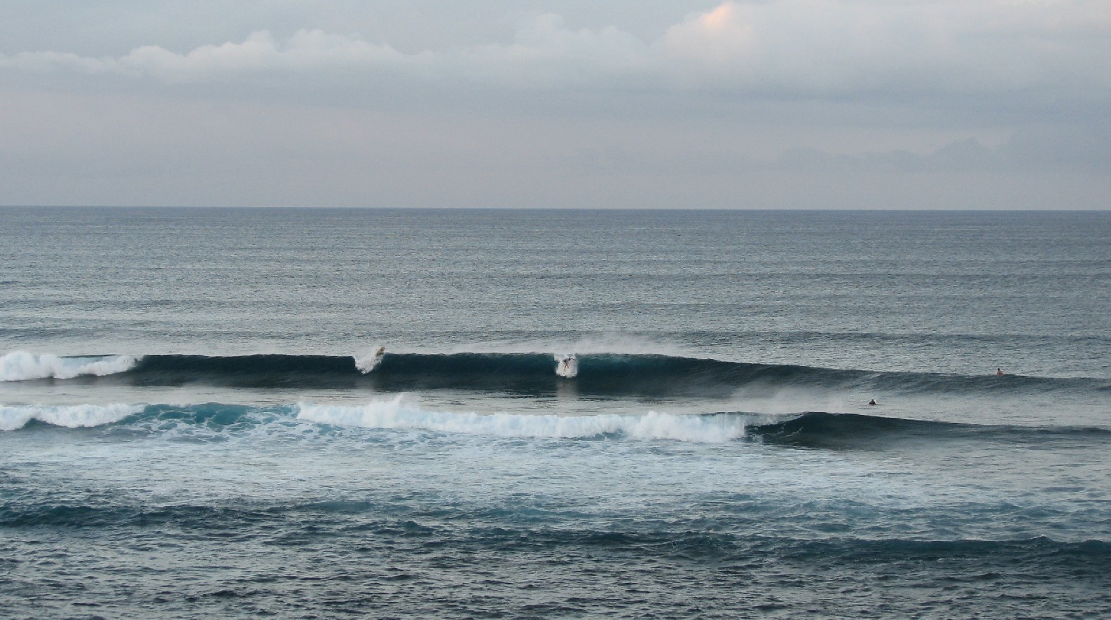 seedicksurf.com - Maui Daily Surf shots and the Maui surf report!!