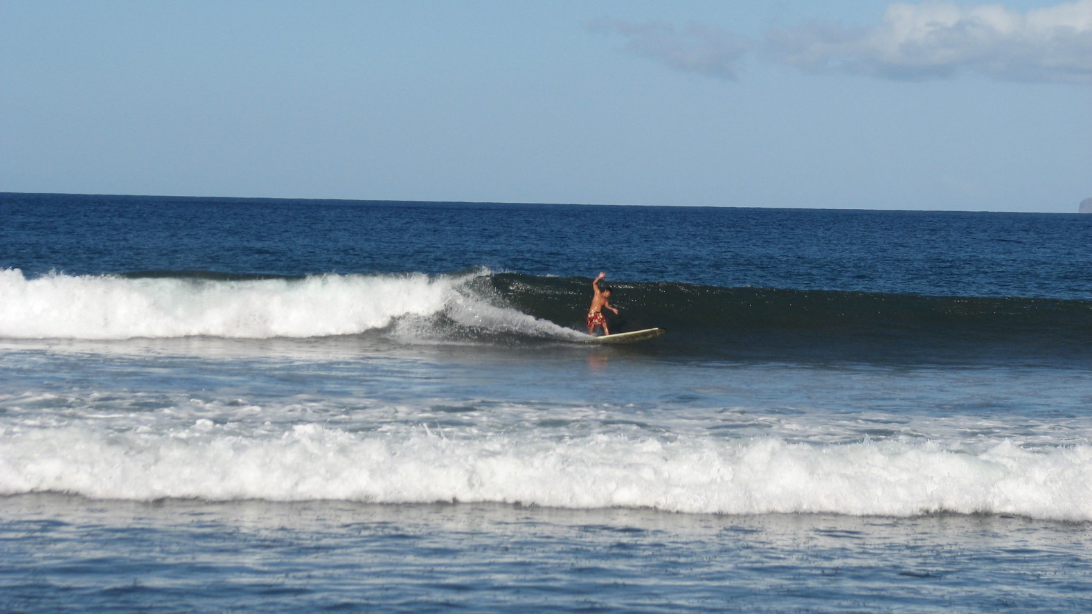 seedicksurf.com - Maui Daily Surf shots and the Maui surf report!!