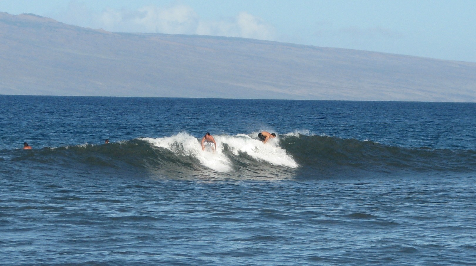 seedicksurf.com - Maui Daily Surf shots and the Maui surf report!!
