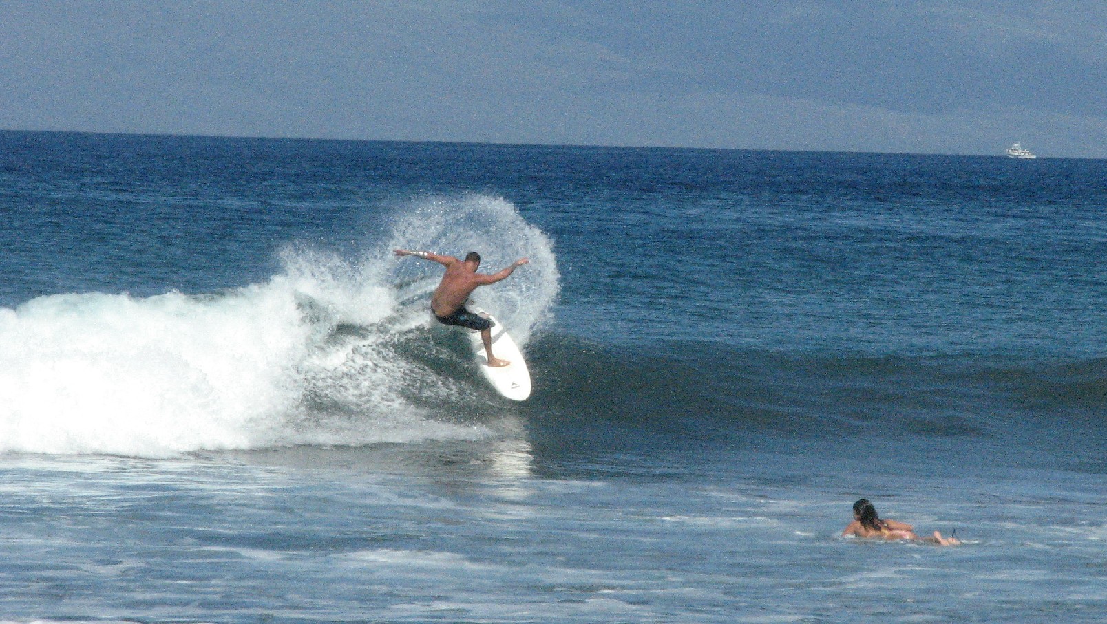 seedicksurf.com - Maui Daily Surf shots and the Maui surf report!!