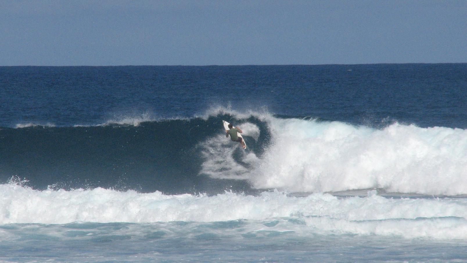 seedicksurf.com - Maui Daily Surf shots and the Maui surf report!!
