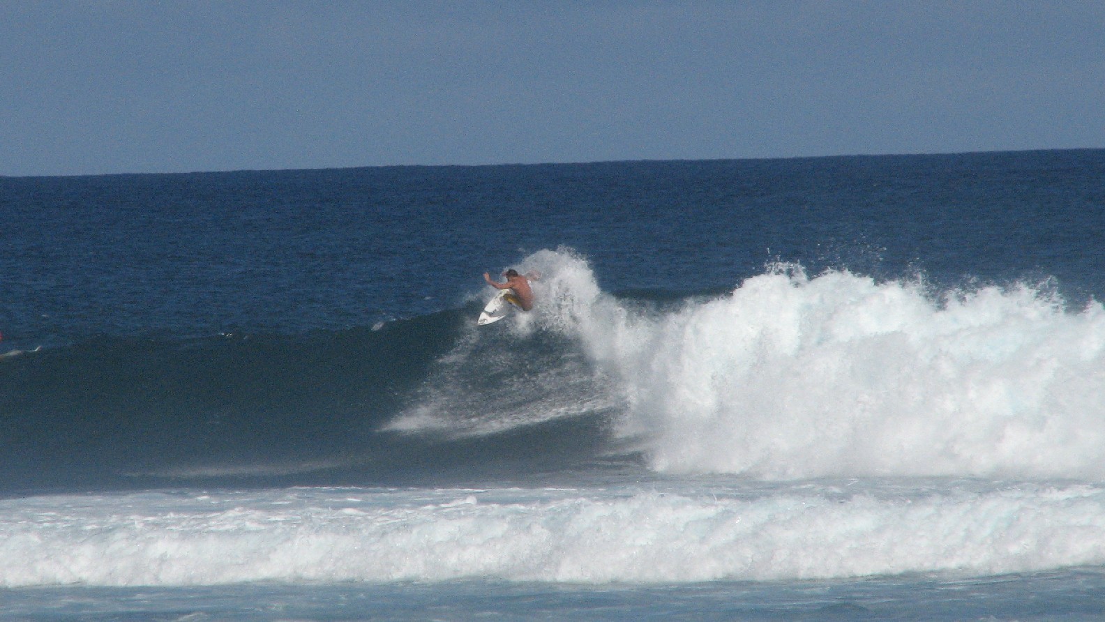 seedicksurf.com - Maui Daily Surf shots and the Maui surf report!!