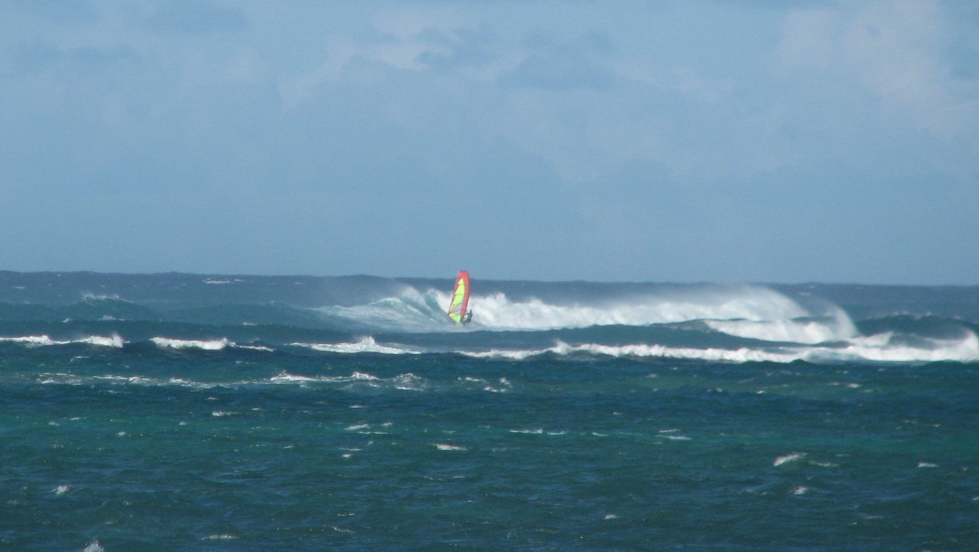 seedicksurf.com - Maui Daily Surf shots and the Maui surf report!!